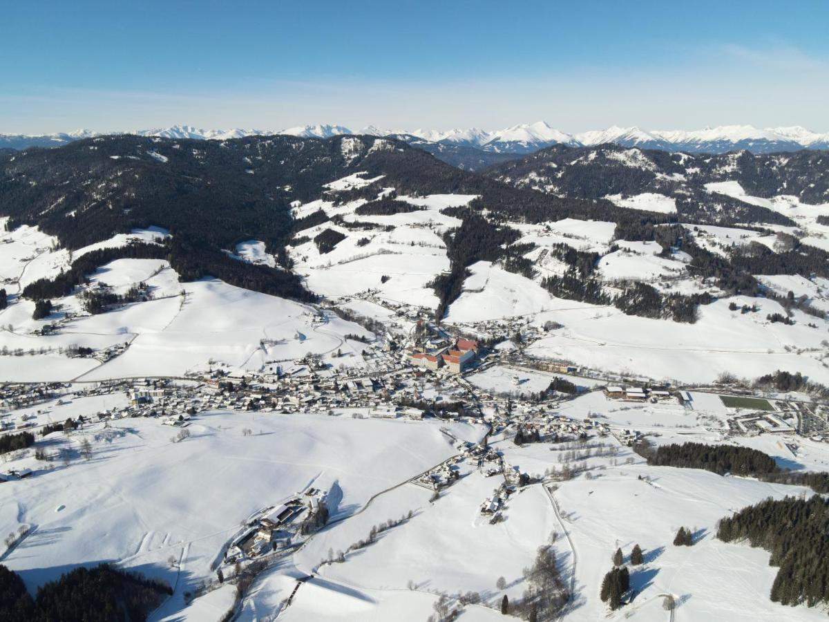 Schoene Ferienwohnung Im Naturpark Grebenzen Sankt Lambrecht Exteriör bild